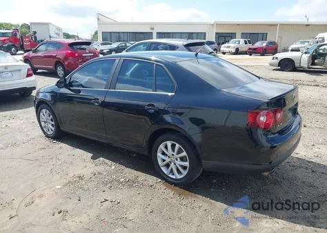 2010 Volkswagen Jetta Limited Edition z USA, uszkodzony, nr VIN 3VWAX7AJXAM128855